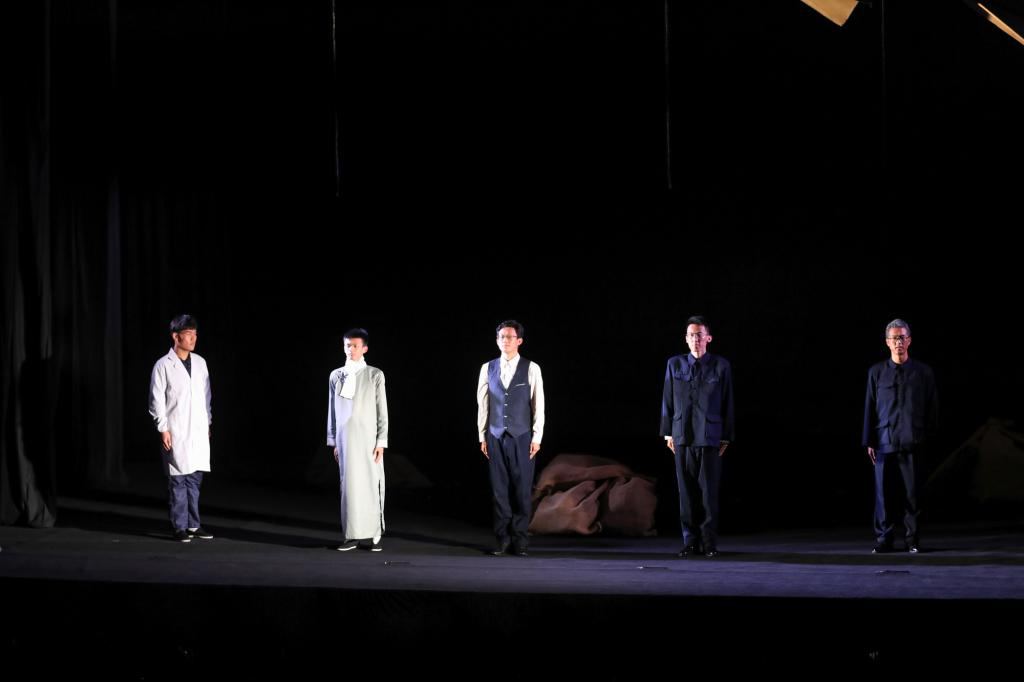 《百年守鍔》話劇演出劇照